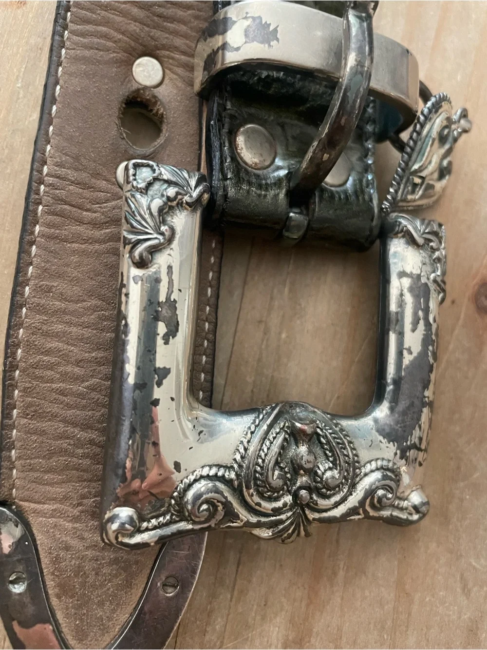 Genuine Leather by Simon Olive faux croc  Belt with Ornate Silver buckle sm 34in